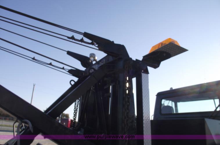 image for item 5950 1982 White Road Boss wrecker truck