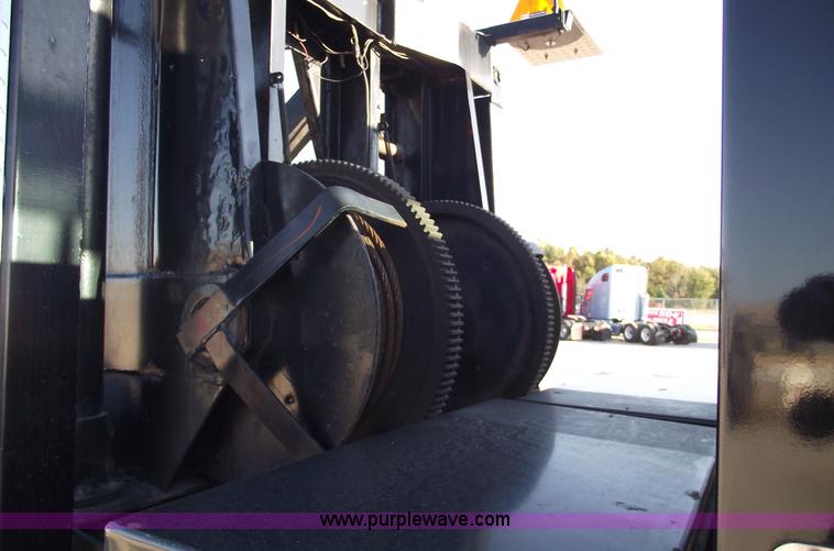 image for item 5950 1982 White Road Boss wrecker truck