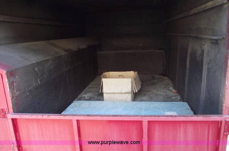 image for item 5951 2004 International Series 4200 truck with Chipper dump bed