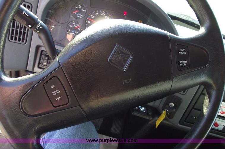 image for item 5951 2004 International Series 4200 truck with Chipper dump bed