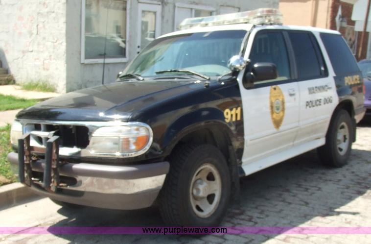 image for item 7131 1997 Ford Explorer