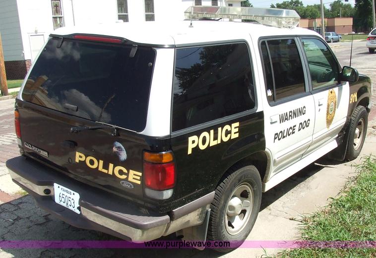 image for item 7131 1997 Ford Explorer