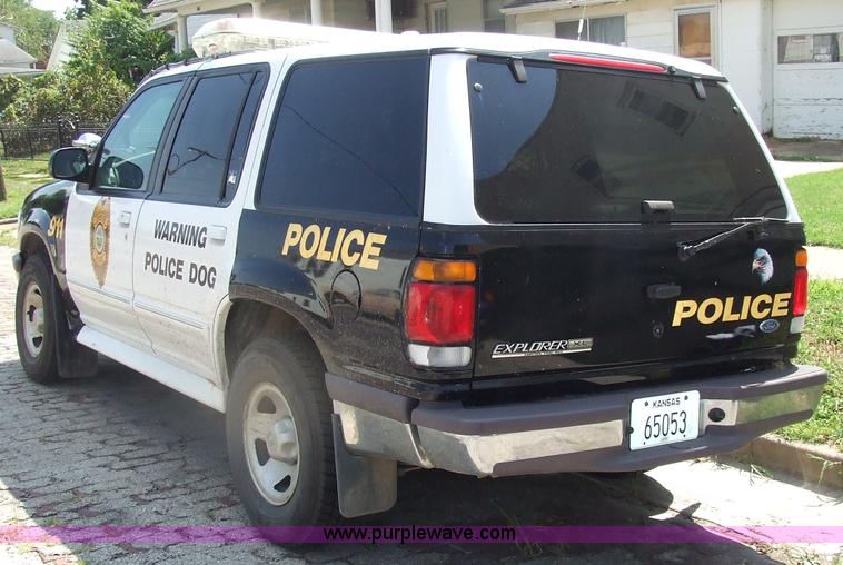 image for item 7131 1997 Ford Explorer