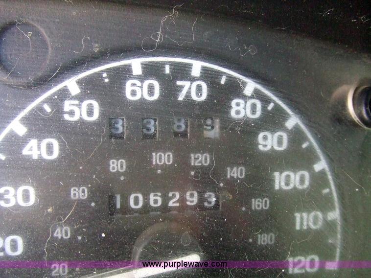 image for item 7131 1997 Ford Explorer