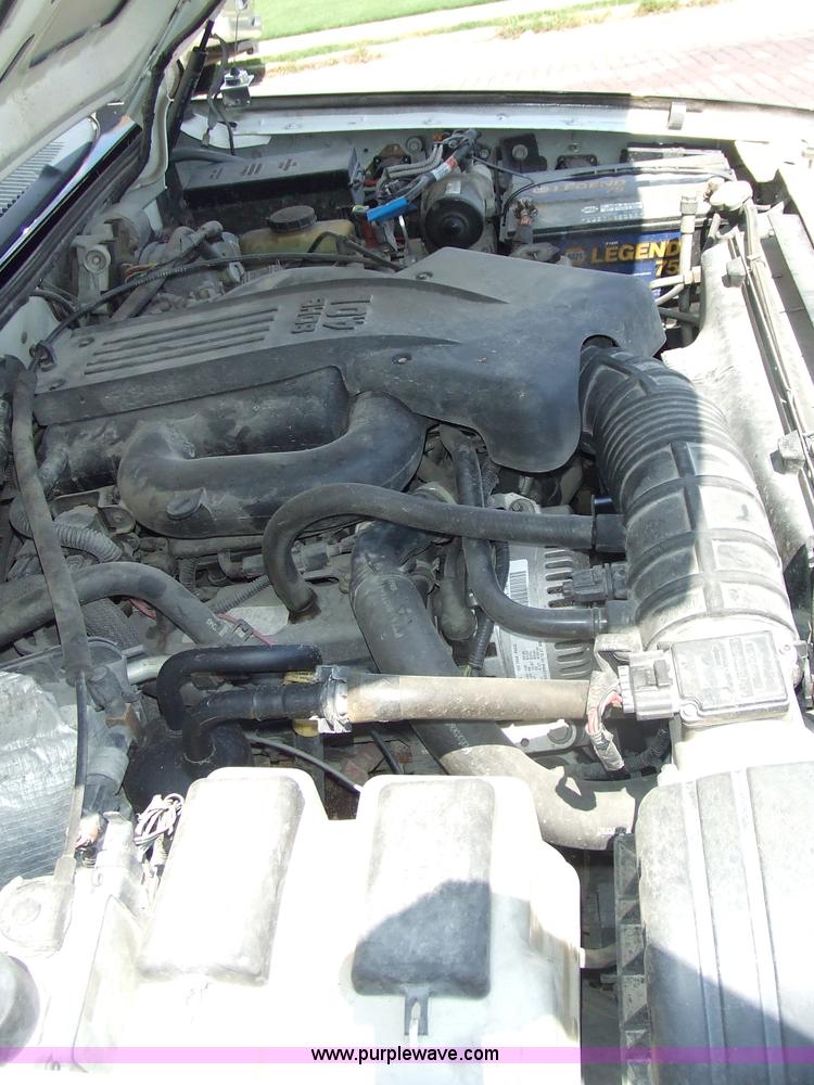 image for item 7131 1997 Ford Explorer