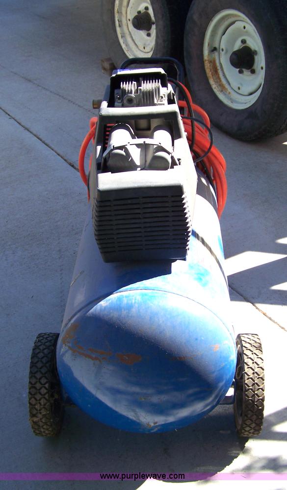 image for item 7375 DeVilbiss 20 gallon air compressor