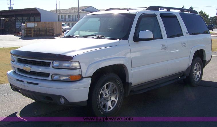 image for item 7376 2002 Chevrolet K1500 Suburban