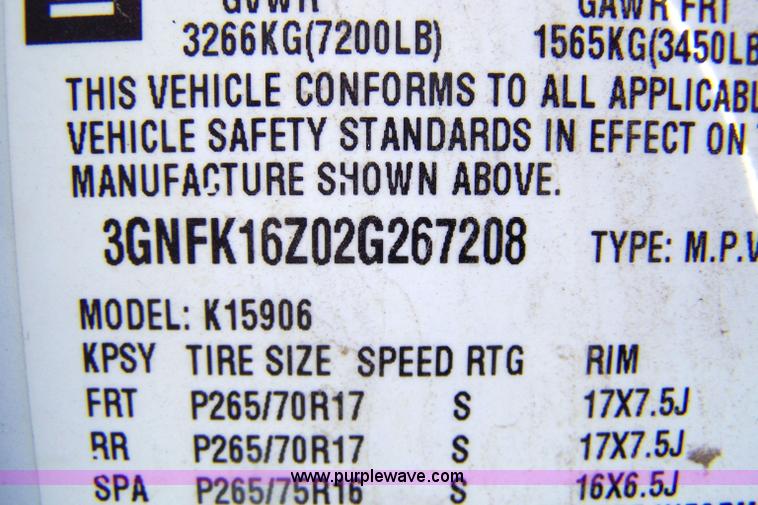 image for item 7376 2002 Chevrolet K1500 Suburban