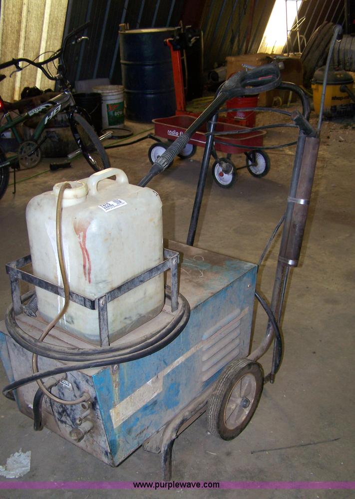 image for item 7410 Pressure washer