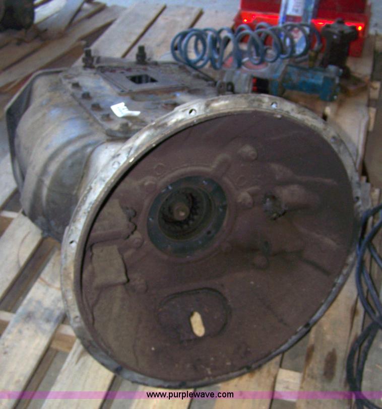 image for item 7413 Eaton 13 speed transmission