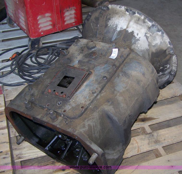 image for item 7413 Eaton 13 speed transmission