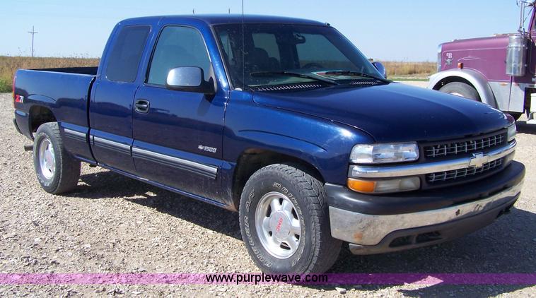 image for item 7423 2000 Chevrolet K1500 Silverado LT pickup truck