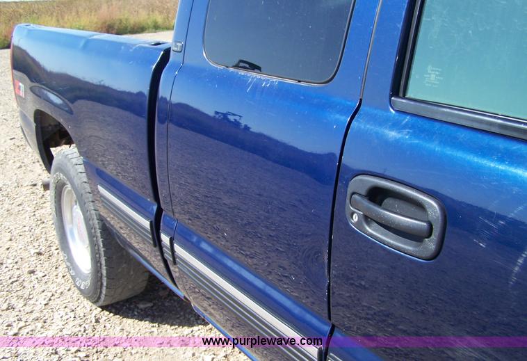 image for item 7423 2000 Chevrolet K1500 Silverado LT pickup truck