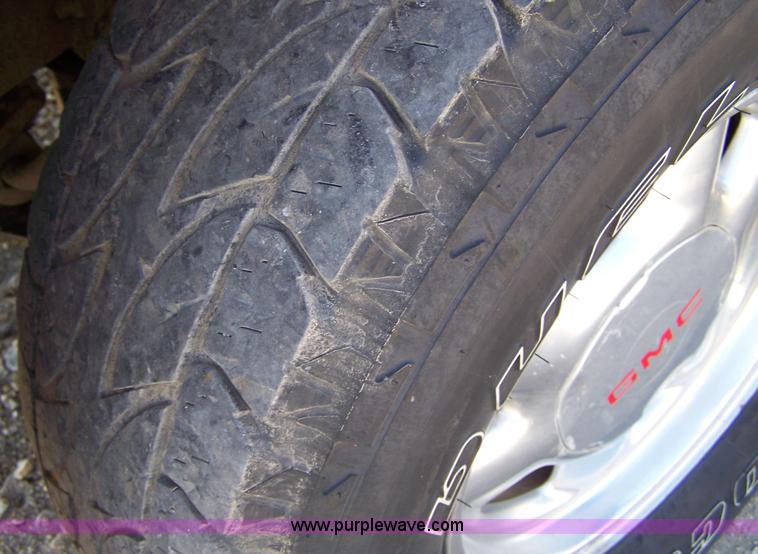 image for item 7423 2000 Chevrolet K1500 Silverado LT pickup truck