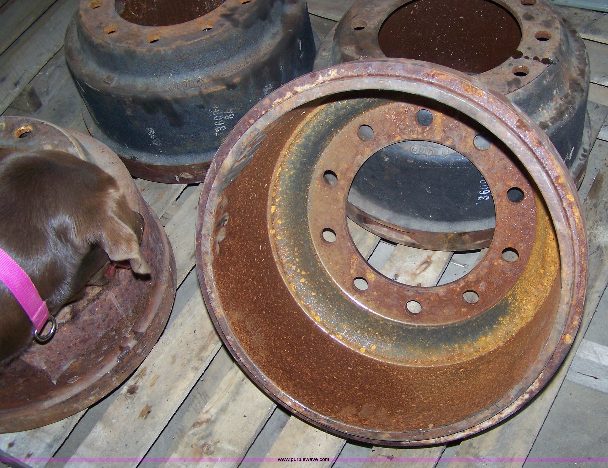 (4) semi brake drums in Russell, KS Item 7417 sold Purple Wave