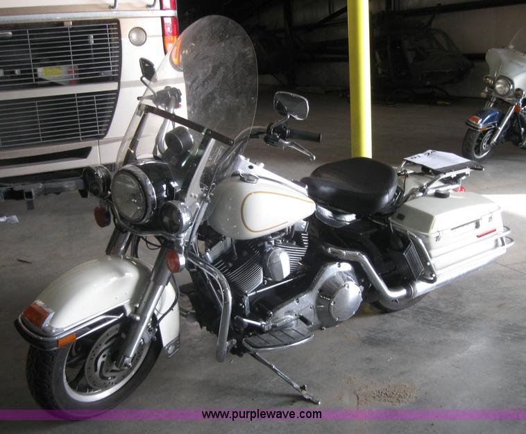 image for item 5210 2001 Harley Davidson motorcycle