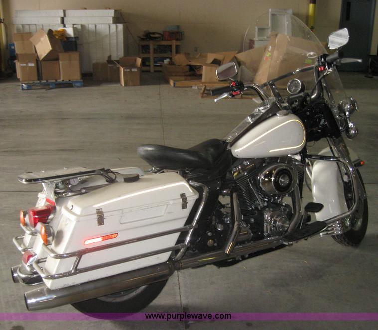 image for item 5210 2001 Harley Davidson motorcycle