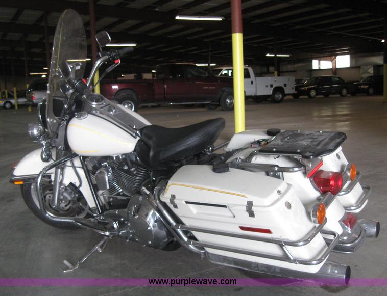 image for item 5210 2001 Harley Davidson motorcycle