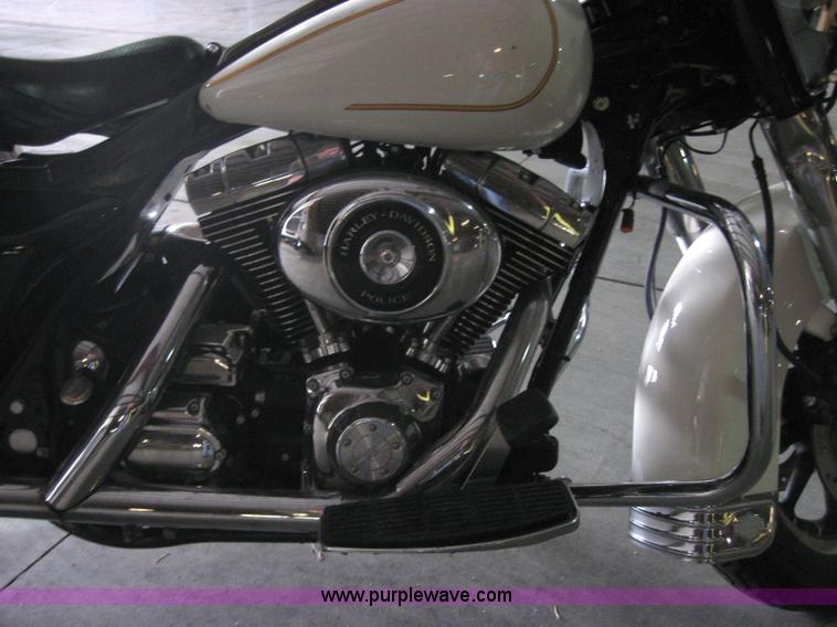 image for item 5210 2001 Harley Davidson motorcycle