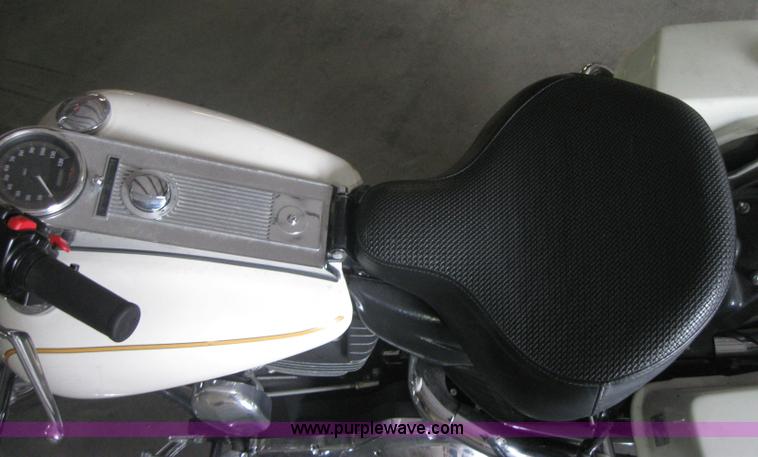 image for item 5210 2001 Harley Davidson motorcycle