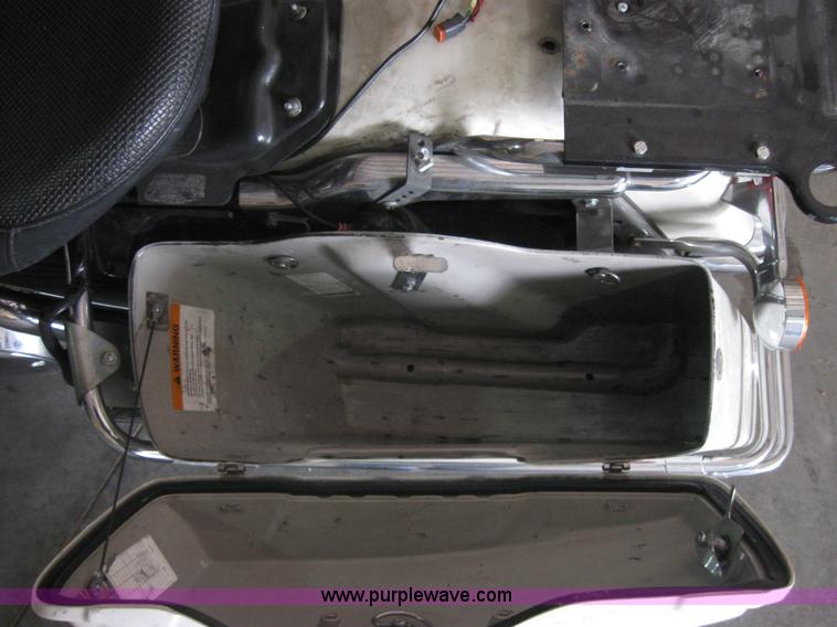 image for item 5210 2001 Harley Davidson motorcycle