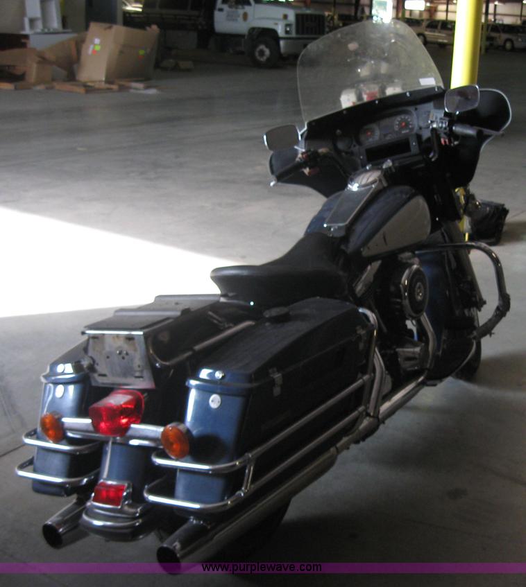 image for item 5211 1995 Harley Davidson motorcycle