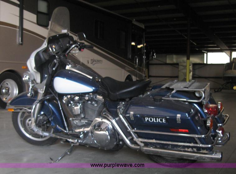 image for item 5211 1995 Harley Davidson motorcycle