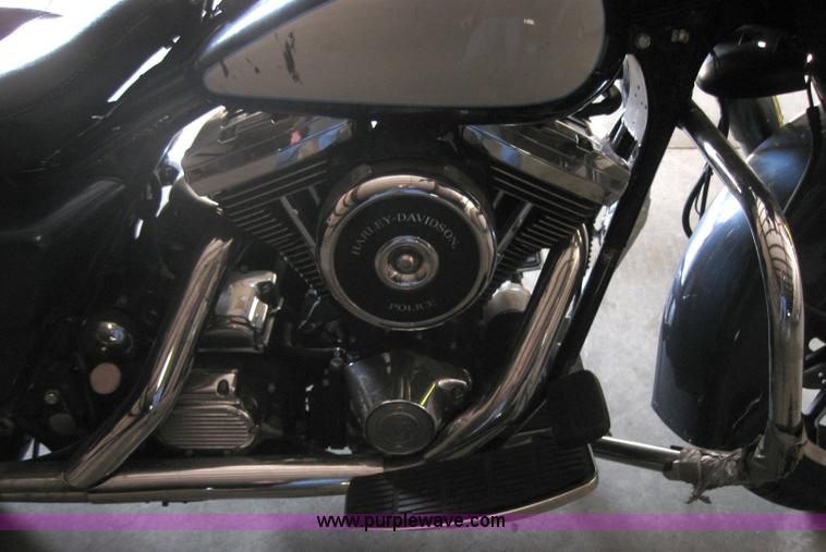 image for item 5211 1995 Harley Davidson motorcycle