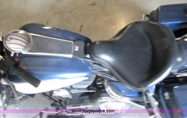image for item 5211 1995 Harley Davidson motorcycle