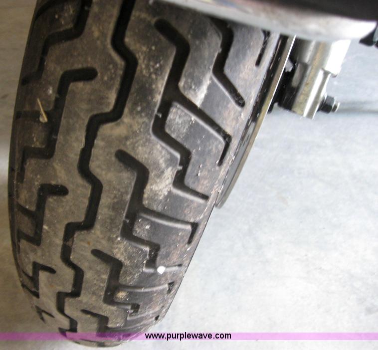 image for item 5211 1995 Harley Davidson motorcycle