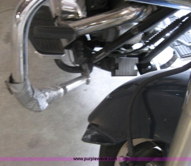 image for item 5211 1995 Harley Davidson motorcycle