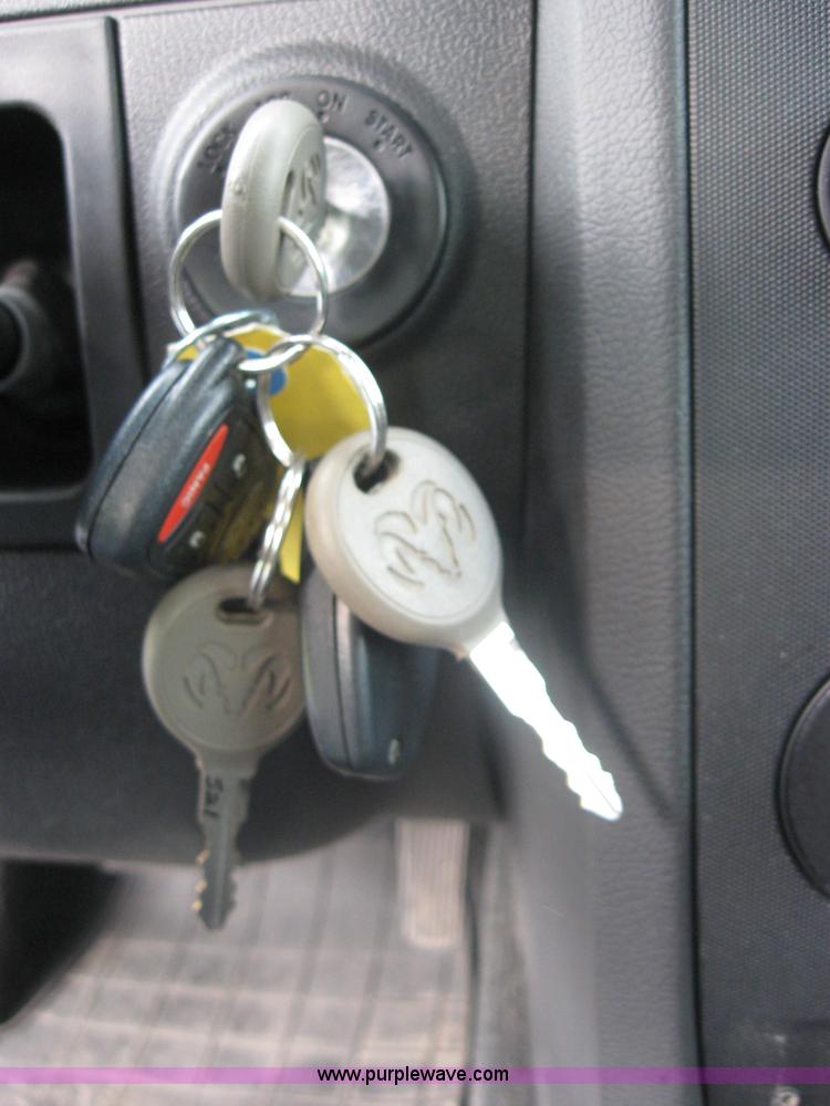 image for item 5213 2006 Dodge Charger