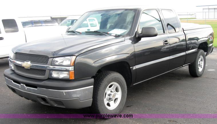 image for item 5216 2004 Chevrolet K1500 Silverado extended cab pickup truck