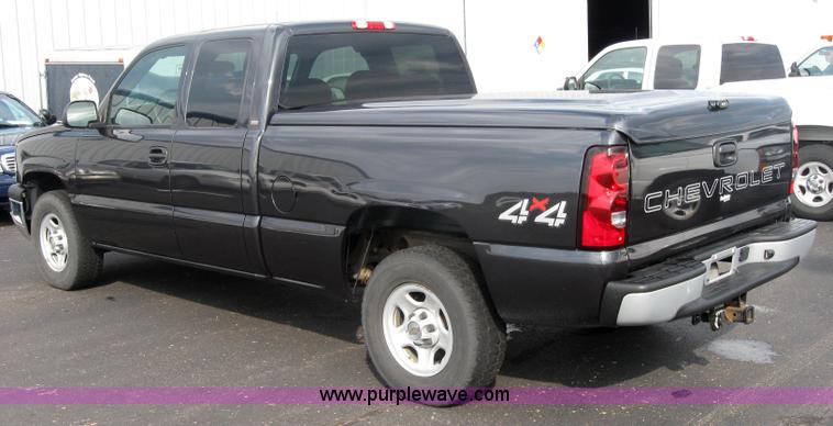 image for item 5216 2004 Chevrolet K1500 Silverado extended cab pickup truck