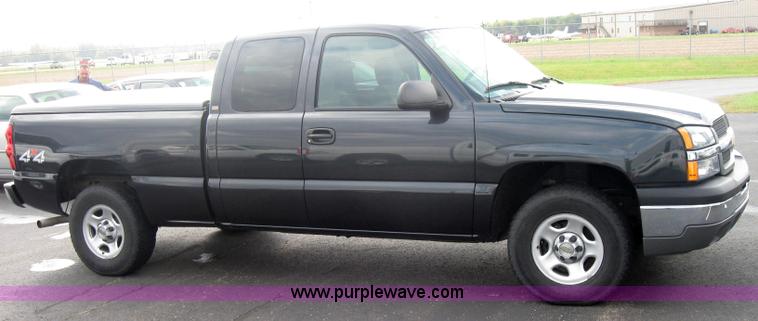 image for item 5216 2004 Chevrolet K1500 Silverado extended cab pickup truck
