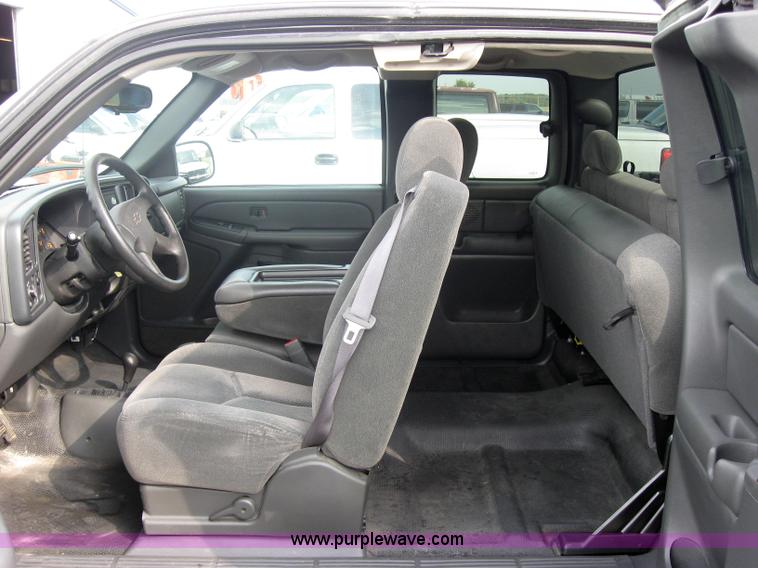 image for item 5216 2004 Chevrolet K1500 Silverado extended cab pickup truck