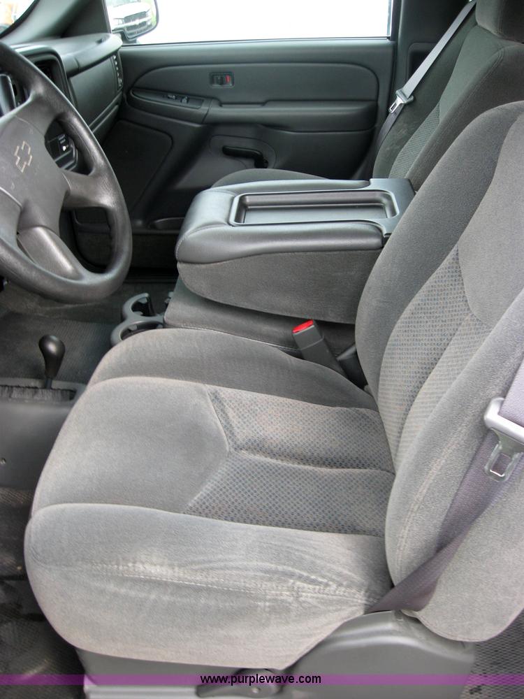 image for item 5216 2004 Chevrolet K1500 Silverado extended cab pickup truck