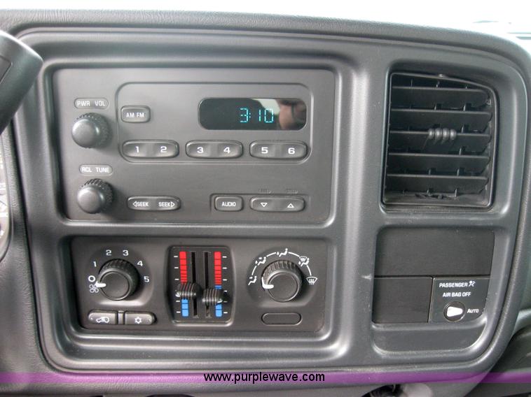 image for item 5216 2004 Chevrolet K1500 Silverado extended cab pickup truck