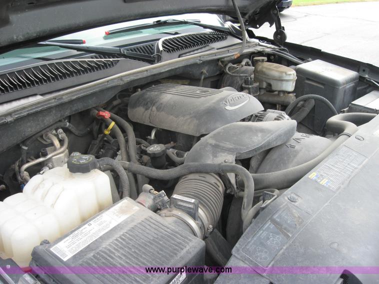 image for item 5216 2004 Chevrolet K1500 Silverado extended cab pickup truck