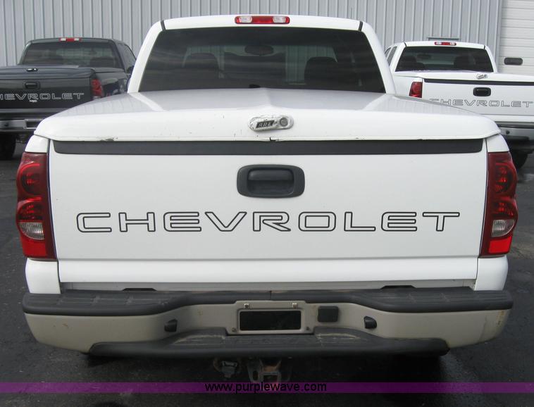 image for item 5217 2003 Chevrolet K1500 Silverado extended cab pickup truck