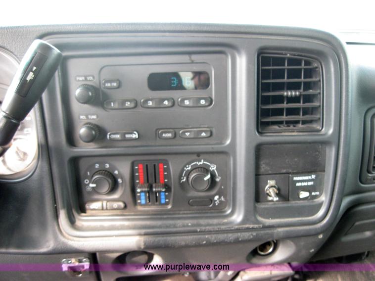 image for item 5217 2003 Chevrolet K1500 Silverado extended cab pickup truck