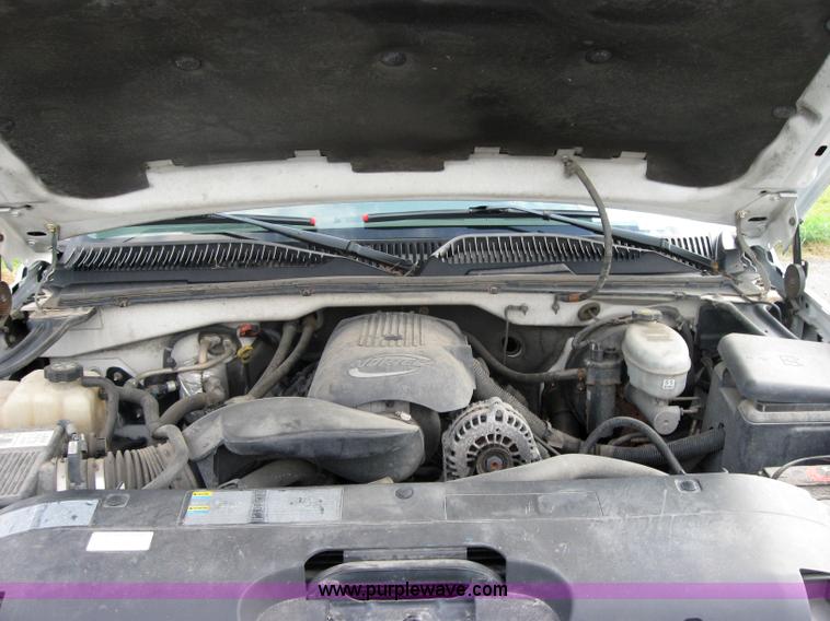 image for item 5217 2003 Chevrolet K1500 Silverado extended cab pickup truck