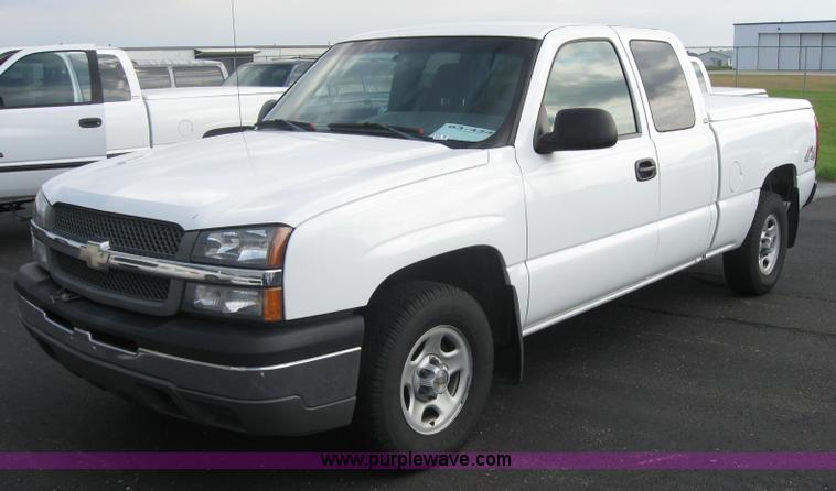 image for item 5218 2003 Chevrolet K1500 Silverado extended cab pickup truck