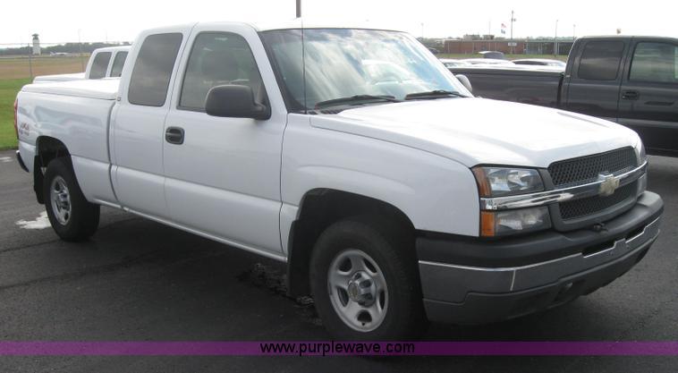 image for item 5218 2003 Chevrolet K1500 Silverado extended cab pickup truck