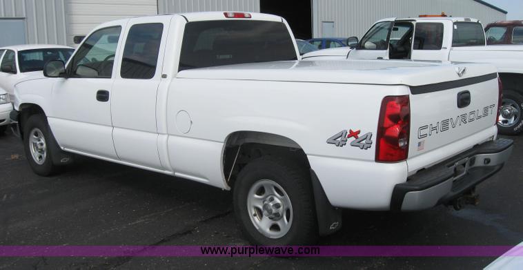image for item 5218 2003 Chevrolet K1500 Silverado extended cab pickup truck
