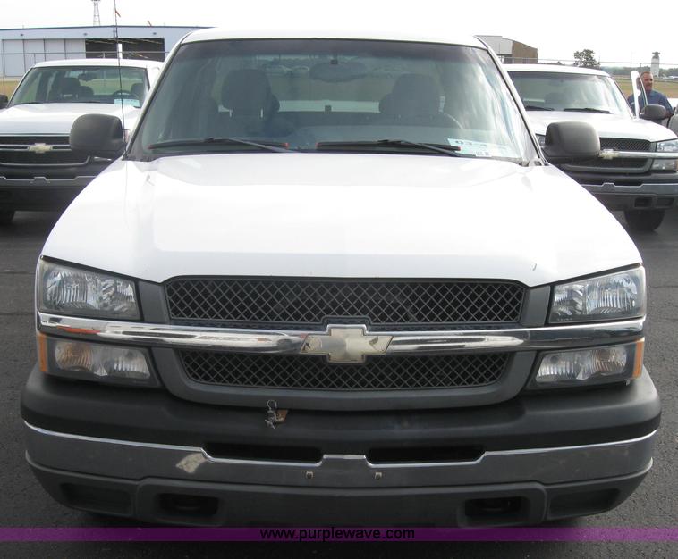 image for item 5218 2003 Chevrolet K1500 Silverado extended cab pickup truck