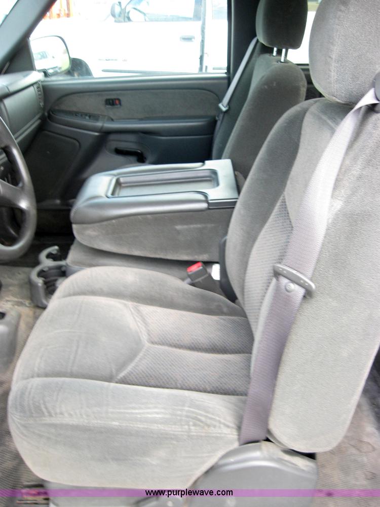 image for item 5218 2003 Chevrolet K1500 Silverado extended cab pickup truck