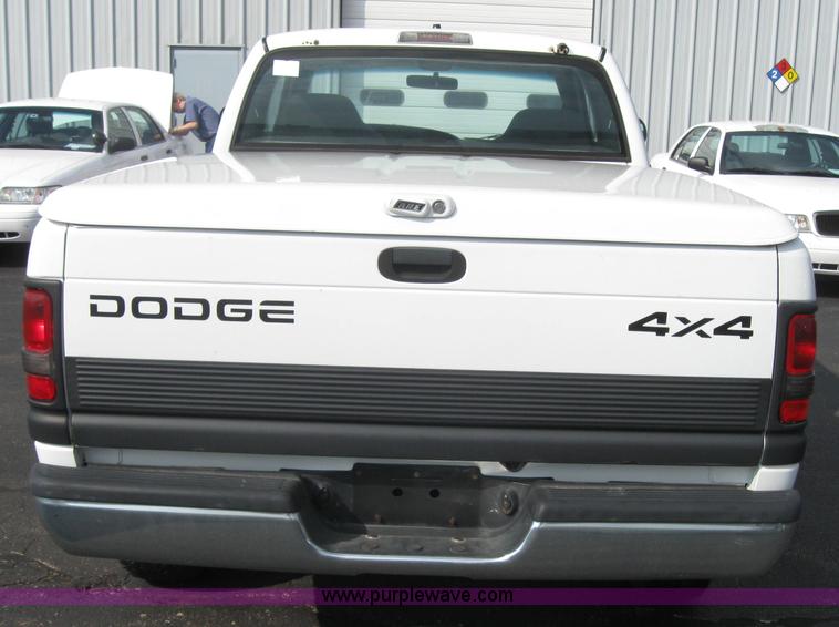 image for item 5220 1999 Dodge Ram 1500 club cab pickup truck