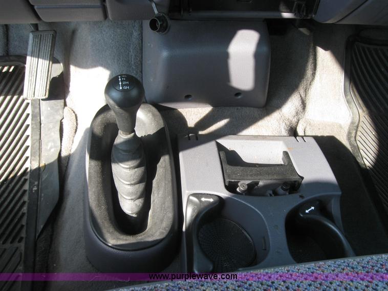 image for item 5220 1999 Dodge Ram 1500 club cab pickup truck