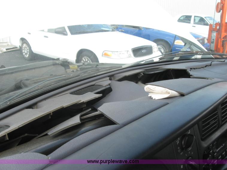 image for item 5220 1999 Dodge Ram 1500 club cab pickup truck